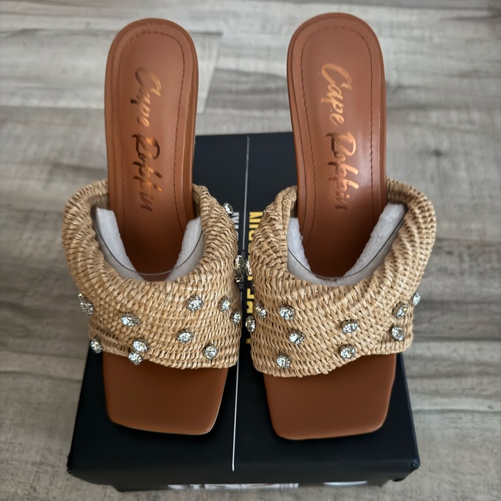 Women’s Rhinestone Raffia Twist Kandy Heels - Picture 3 of 6